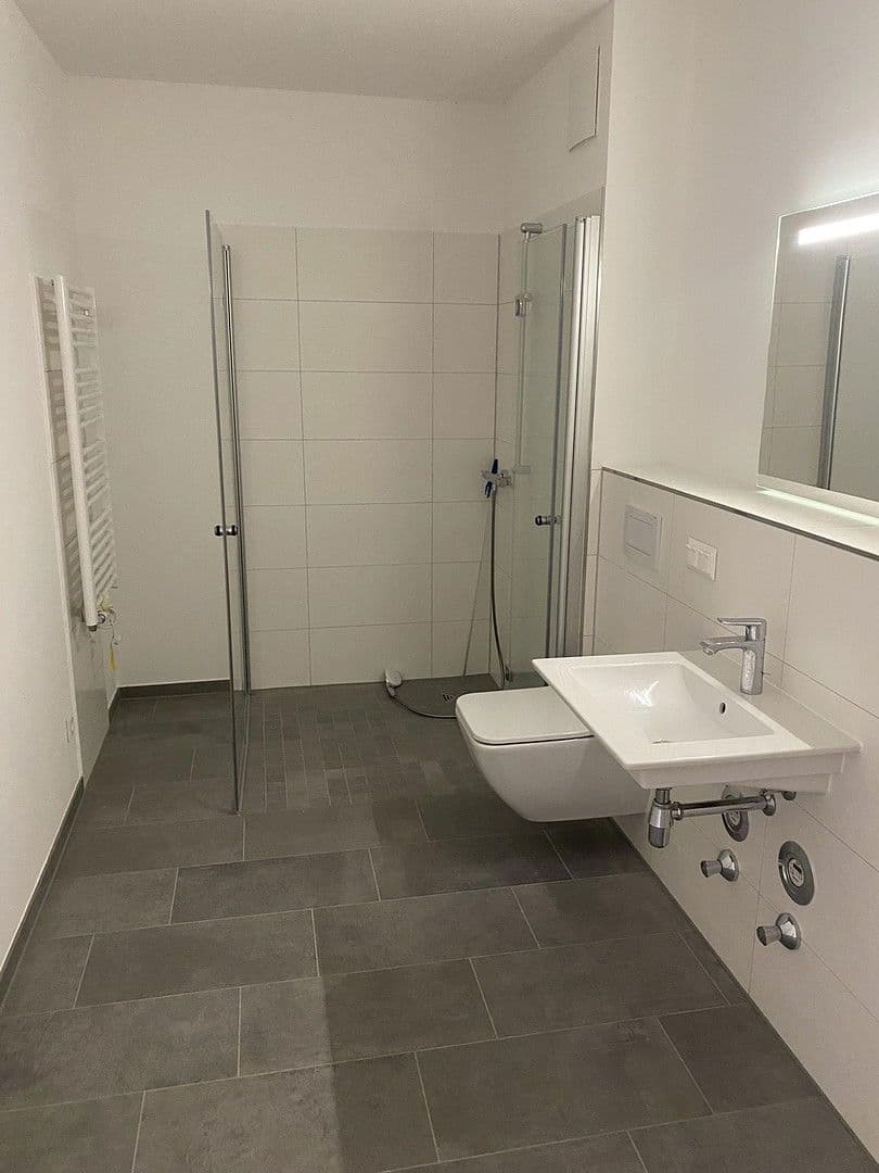 Pronájem bytu 2+1 75 m², Hannelore-Kunze-Straße 22-24, Hannover, Dolní Sasko Pronájem bytu 2+1 75 m², Hannelore-Kunze-Straße 22-24, Hannover, Dolní Sasko