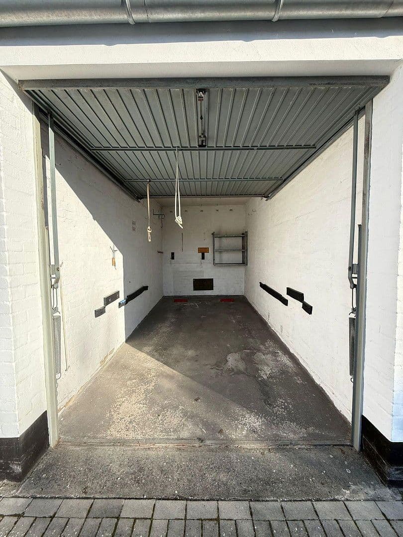 Prodej garáže 14 m², Muschelweg 10a, Hannover, Dolní Sasko Prodej garáže 14 m², Muschelweg 10a, Hannover, Dolní Sasko