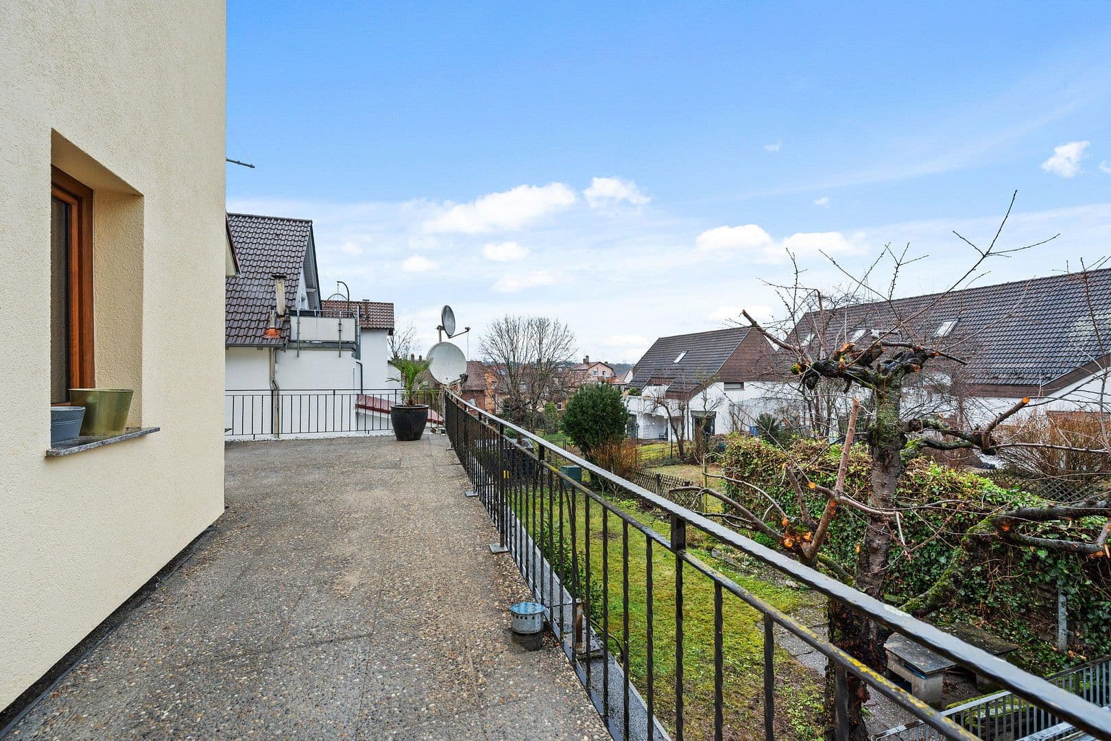 Prodej domu 233 m², pozemek 167 m², Besigheimer Str.12, Stuttgart, Bádensko-Württembersko Prodej domu 233 m², pozemek 167 m², Besigheimer Str.12, Stuttgart, Bádensko-Württembersko