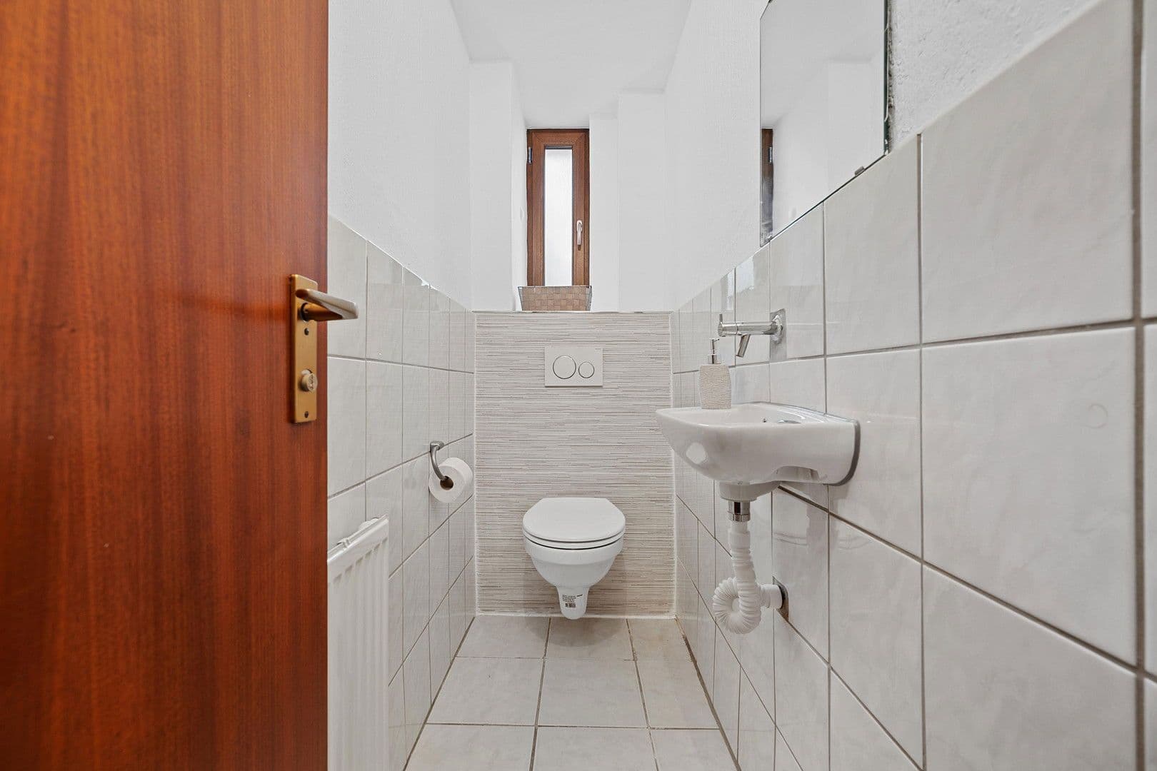 Prodej domu 233 m², pozemek 167 m², Besigheimer Str.12, Stuttgart, Bádensko-Württembersko Prodej domu 233 m², pozemek 167 m², Besigheimer Str.12, Stuttgart, Bádensko-Württembersko