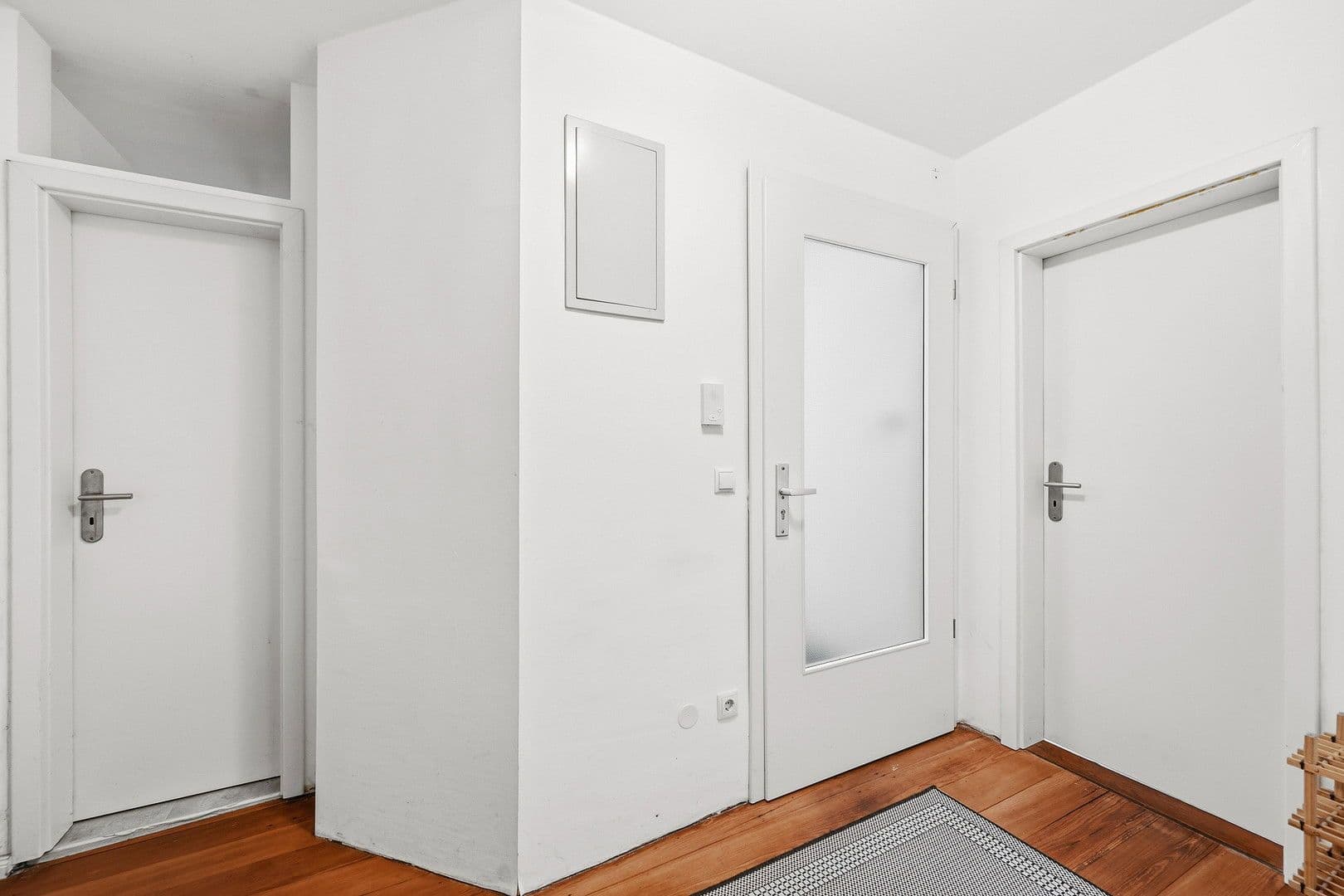 Prodej domu 233 m², pozemek 167 m², Besigheimer Str.12, Stuttgart, Bádensko-Württembersko Prodej domu 233 m², pozemek 167 m², Besigheimer Str.12, Stuttgart, Bádensko-Württembersko