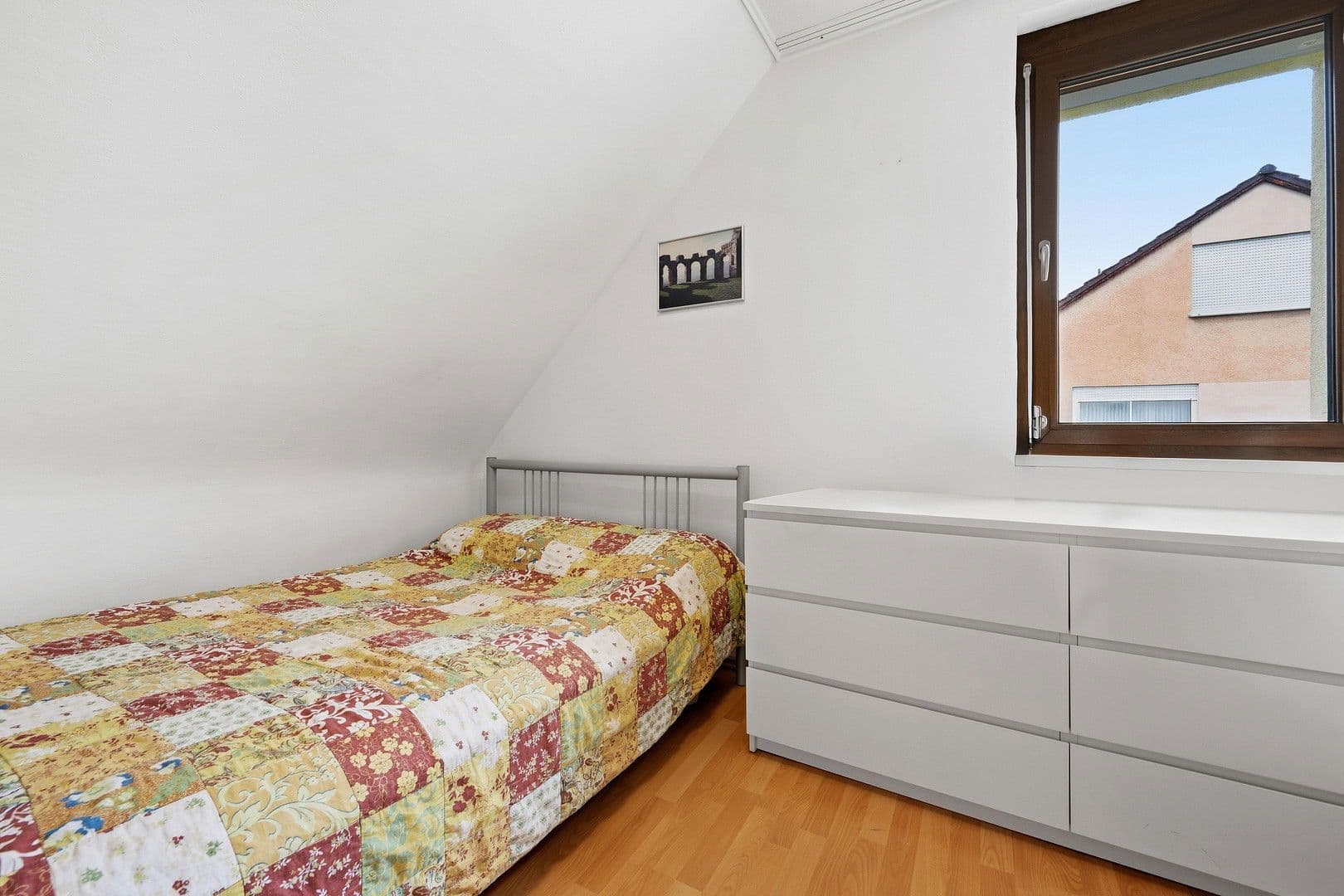 Prodej domu 233 m², pozemek 167 m², Besigheimer Str.12, Stuttgart, Bádensko-Württembersko Prodej domu 233 m², pozemek 167 m², Besigheimer Str.12, Stuttgart, Bádensko-Württembersko