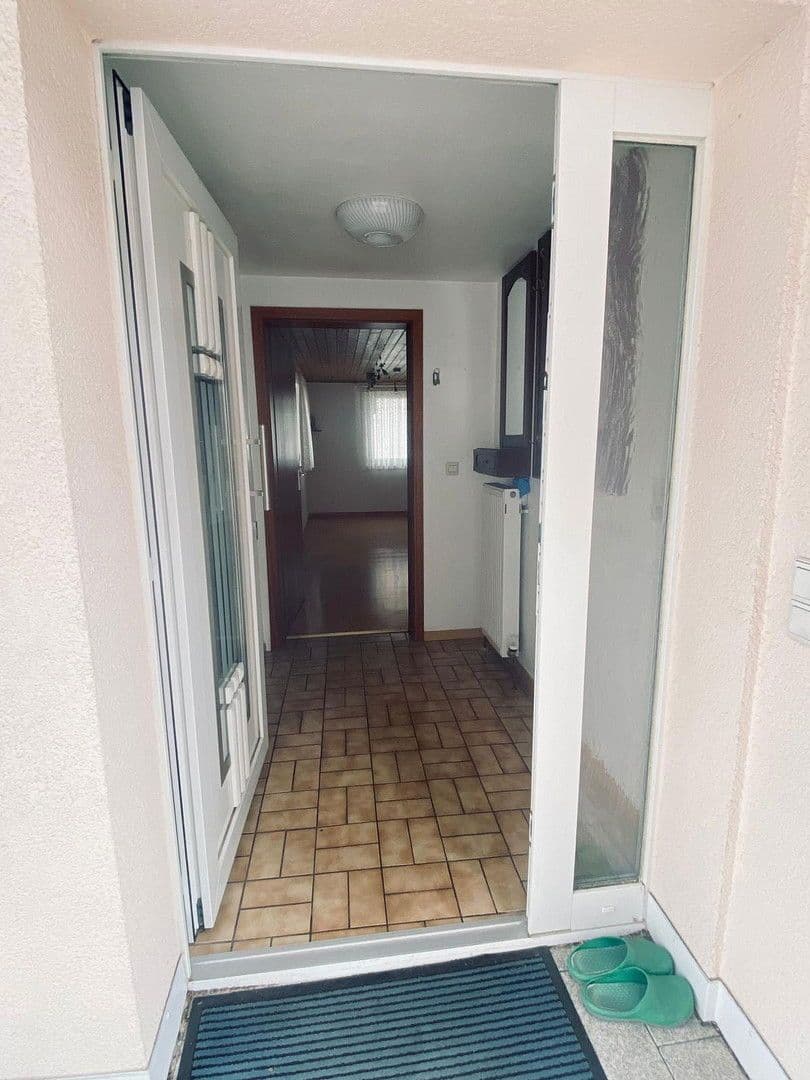 Prodej domu 142 m², pozemek 180 m², Wiesbrunnenstrasse 14, Plochingen, Bádensko-Württembersko Prodej domu 142 m², pozemek 180 m², Wiesbrunnenstrasse 14, Plochingen, Bádensko-Württembersko