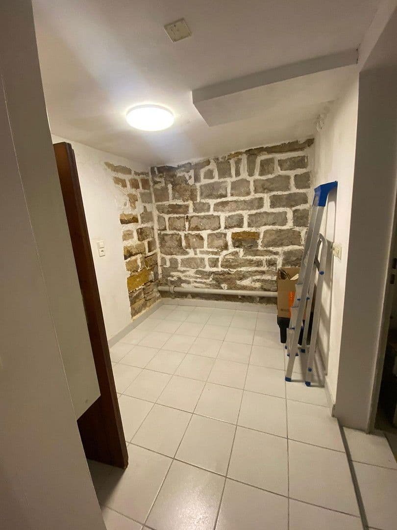 Prodej domu 142 m², pozemek 180 m², Wiesbrunnenstrasse 14, Plochingen, Bádensko-Württembersko Prodej domu 142 m², pozemek 180 m², Wiesbrunnenstrasse 14, Plochingen, Bádensko-Württembersko