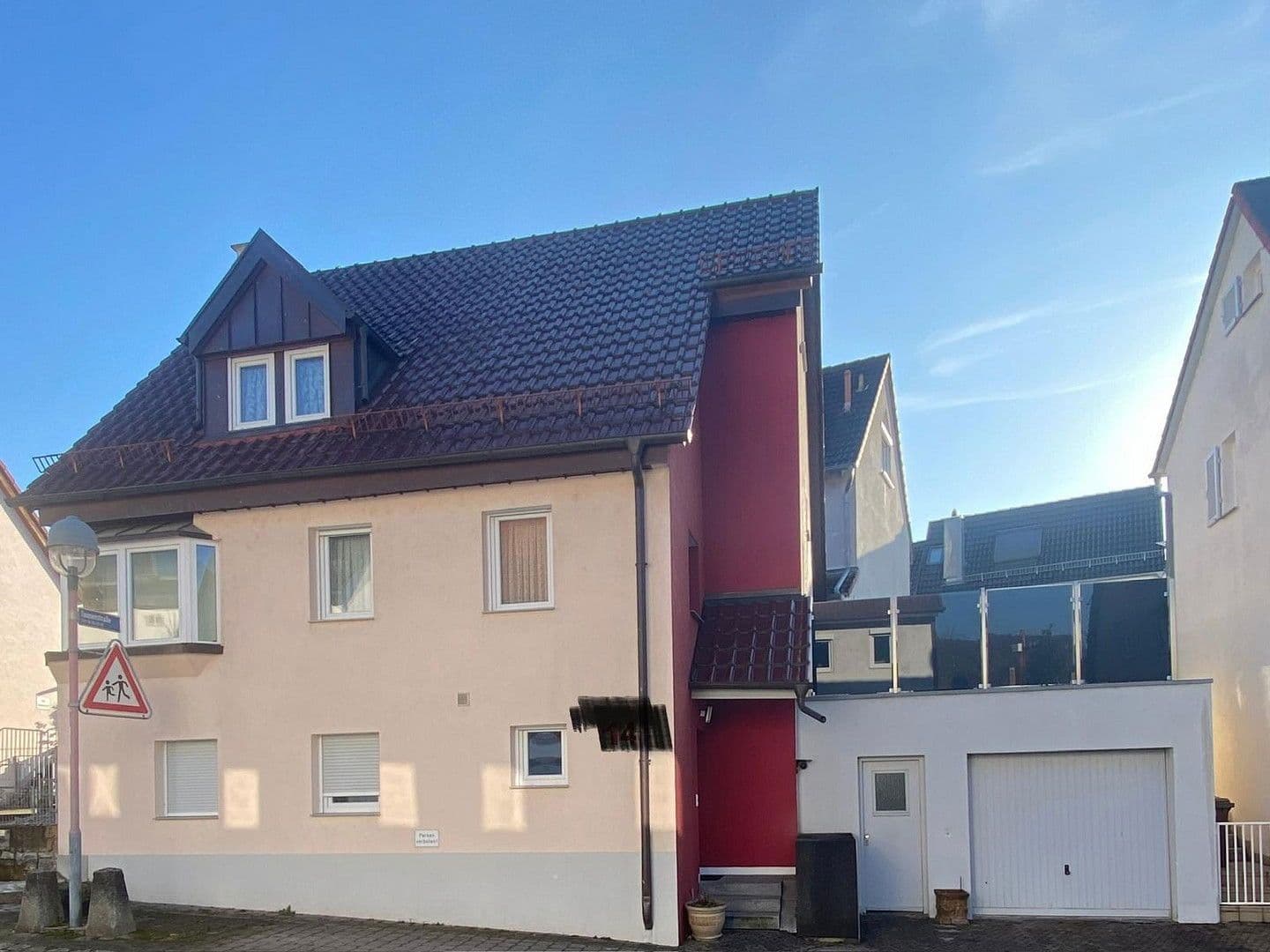 Prodej domu 142 m², pozemek 180 m², Wiesbrunnenstrasse 14, Plochingen, Bádensko-Württembersko Prodej domu 142 m², pozemek 180 m², Wiesbrunnenstrasse 14, Plochingen, Bádensko-Württembersko