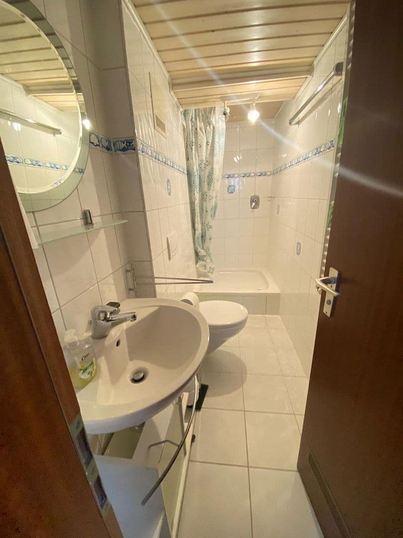 Prodej domu 142 m², pozemek 180 m², Wiesbrunnenstrasse 14, Plochingen, Bádensko-Württembersko Prodej domu 142 m², pozemek 180 m², Wiesbrunnenstrasse 14, Plochingen, Bádensko-Württembersko