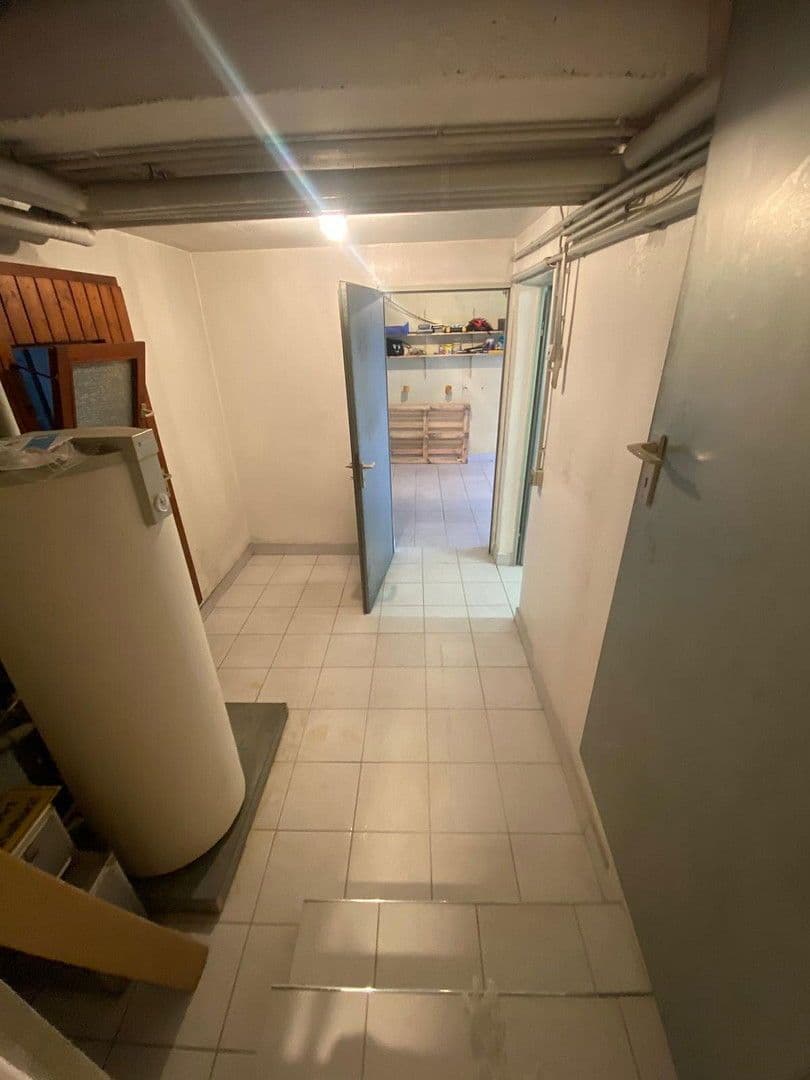 Prodej domu 142 m², pozemek 180 m², Wiesbrunnenstrasse 14, Plochingen, Bádensko-Württembersko Prodej domu 142 m², pozemek 180 m², Wiesbrunnenstrasse 14, Plochingen, Bádensko-Württembersko