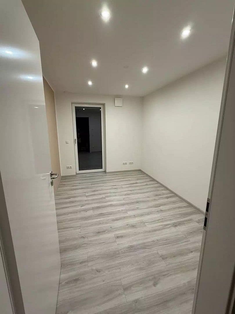 Pronájem bytu 3+1 80 m², Augsburg, Bavorsko Pronájem bytu 3+1 80 m², Augsburg, Bavorsko