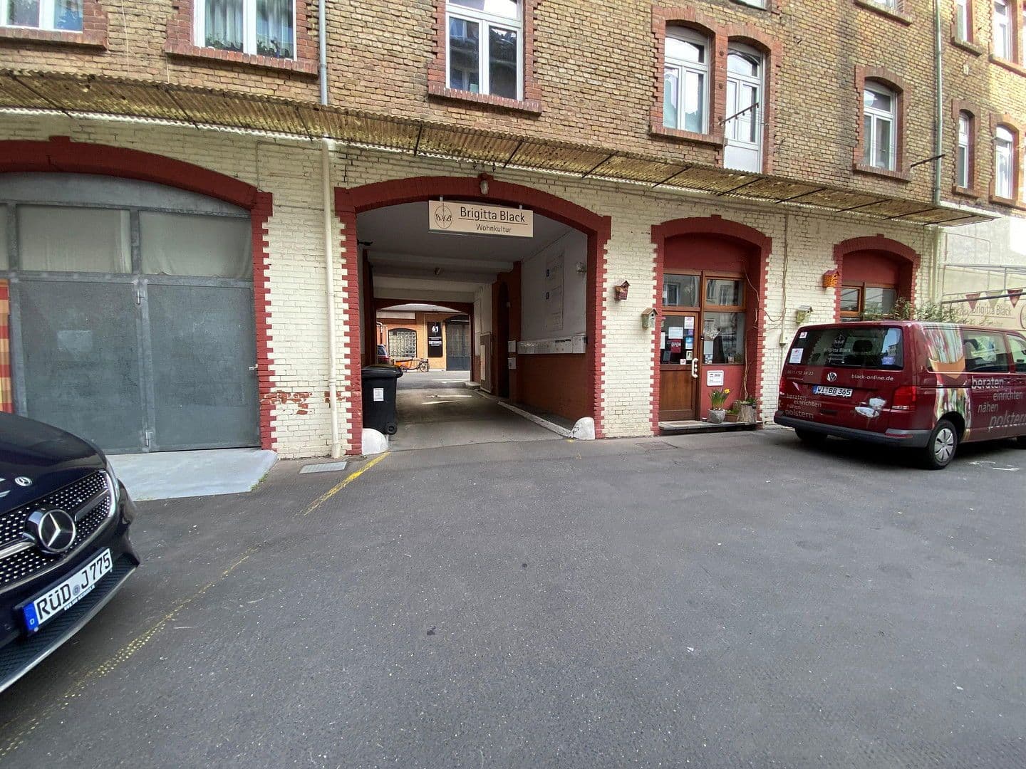 Prodej domu 1.208 m², pozemek 467 m², Dotzheimer Straße 61, Wiesbaden, Hessen Prodej domu 1.208 m², pozemek 467 m², Dotzheimer Straße 61, Wiesbaden, Hessen