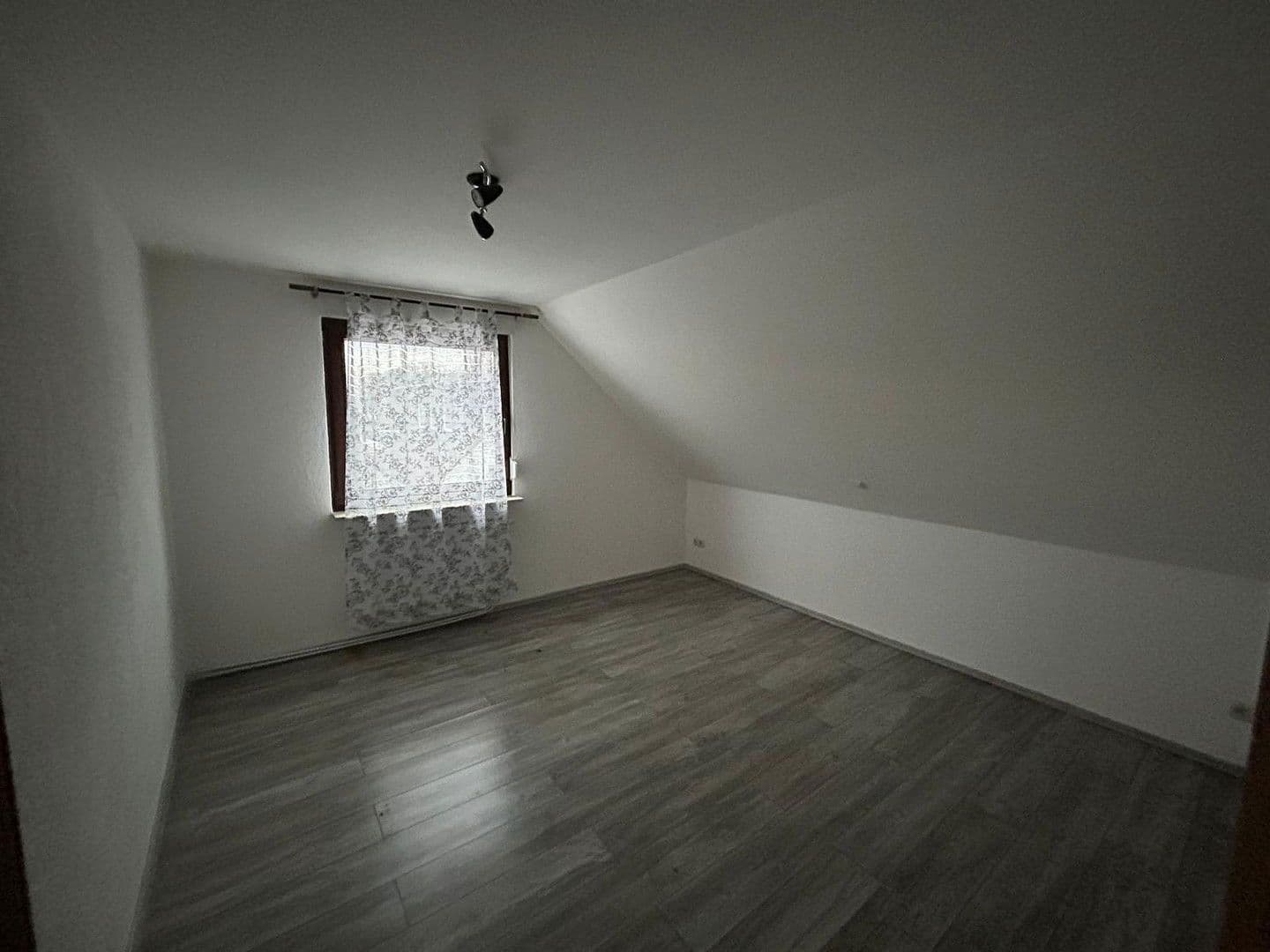 Prodej domu 121 m², pozemek 706 m², Forststrasse 3a, Zerbst/Anhalt, Sasko-Anhaltsko Prodej domu 121 m², pozemek 706 m², Forststrasse 3a, Zerbst/Anhalt, Sasko-Anhaltsko