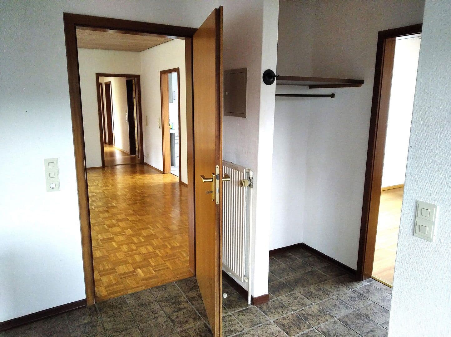 Prodej domu 228 m², pozemek 1.215 m², Wiesbaden, Hessen Prodej domu 228 m², pozemek 1.215 m², Wiesbaden, Hessen