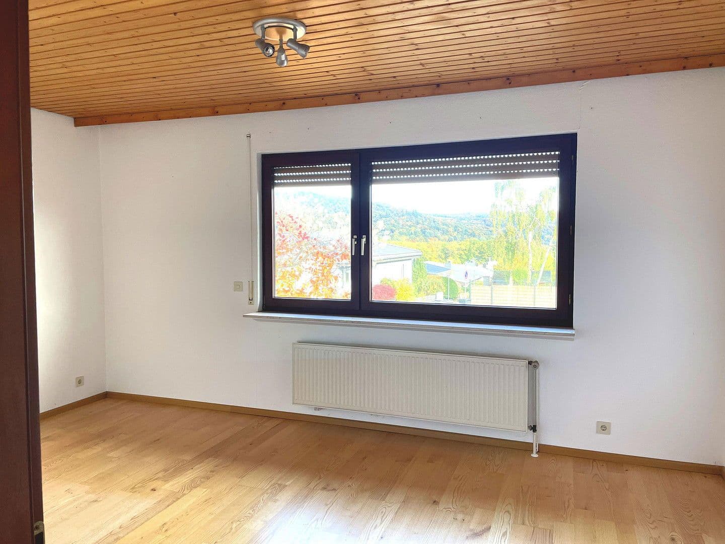Prodej domu 228 m², pozemek 1.215 m², Wiesbaden, Hessen Prodej domu 228 m², pozemek 1.215 m², Wiesbaden, Hessen