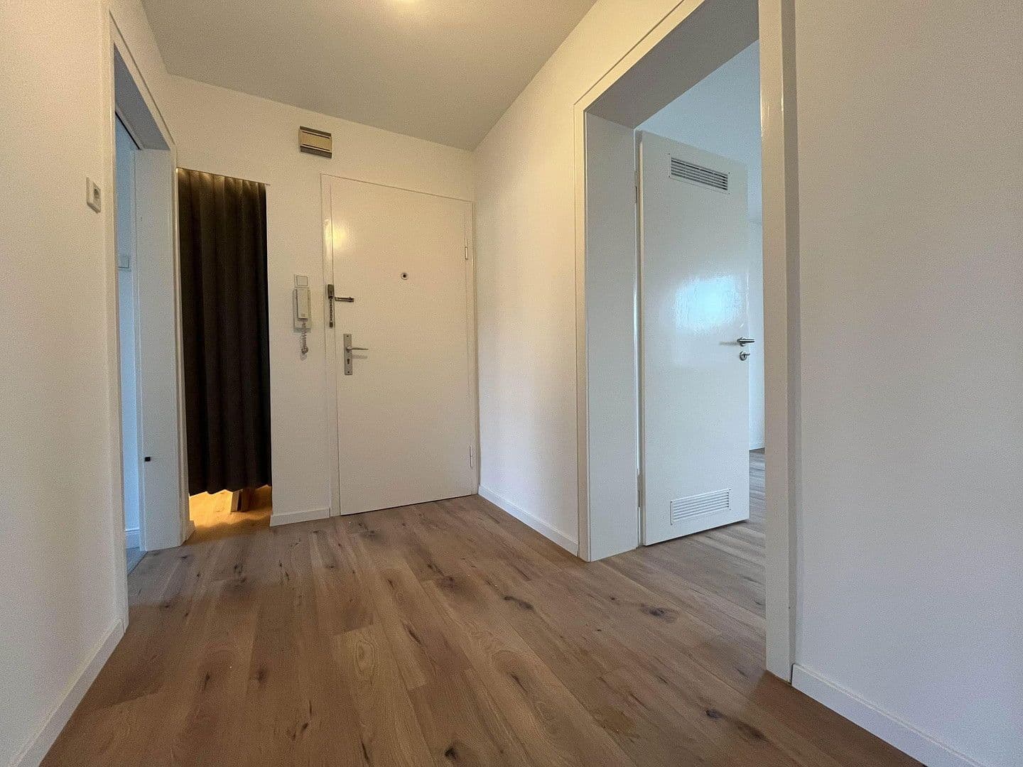 Pronájem bytu 2+1 59 m², Kiesselbachstraße 65, Düsseldorf, Severní Porýní-Vestfálsko Pronájem bytu 2+1 59 m², Kiesselbachstraße 65, Düsseldorf, Severní Porýní-Vestfálsko