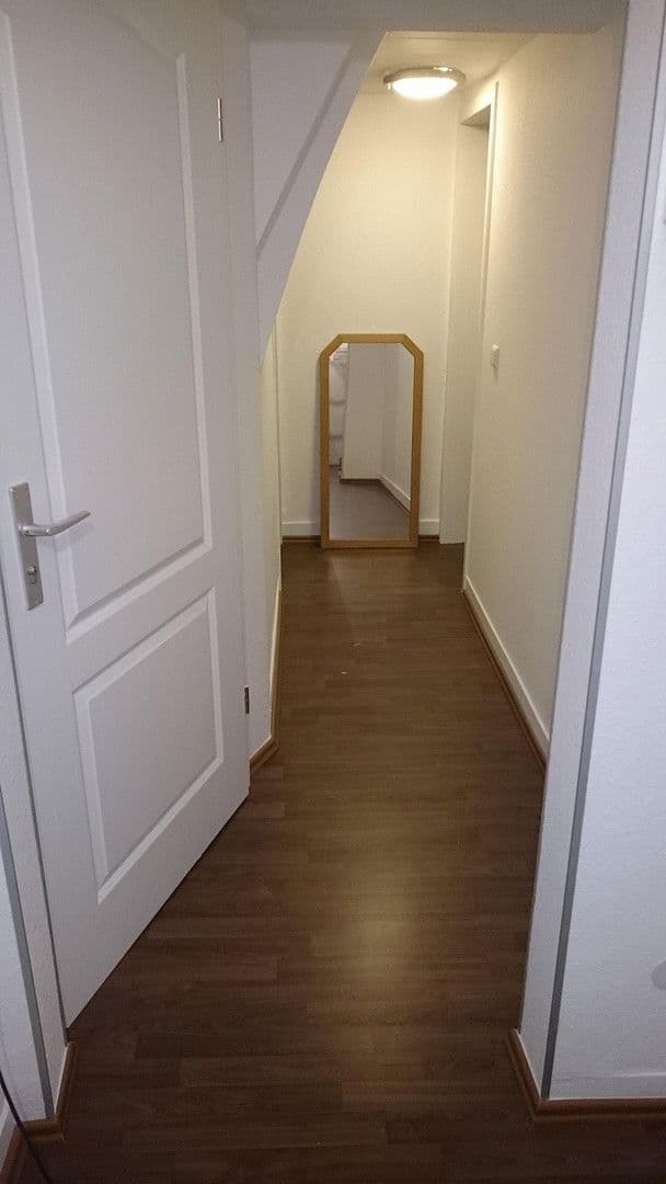 Prodej bytu 4+1 56 m², Stuttgart-Zuffenhausen, Bádensko-Württembersko Prodej bytu 4+1 56 m², Stuttgart-Zuffenhausen, Bádensko-Württembersko