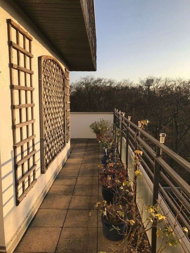 Pronájem bytu 3+1 160 m², Uerdingerstrasse 421, Krefeld, Severní Porýní-Vestfálsko Pronájem bytu 3+1 160 m², Uerdingerstrasse 421, Krefeld, Severní Porýní-Vestfálsko