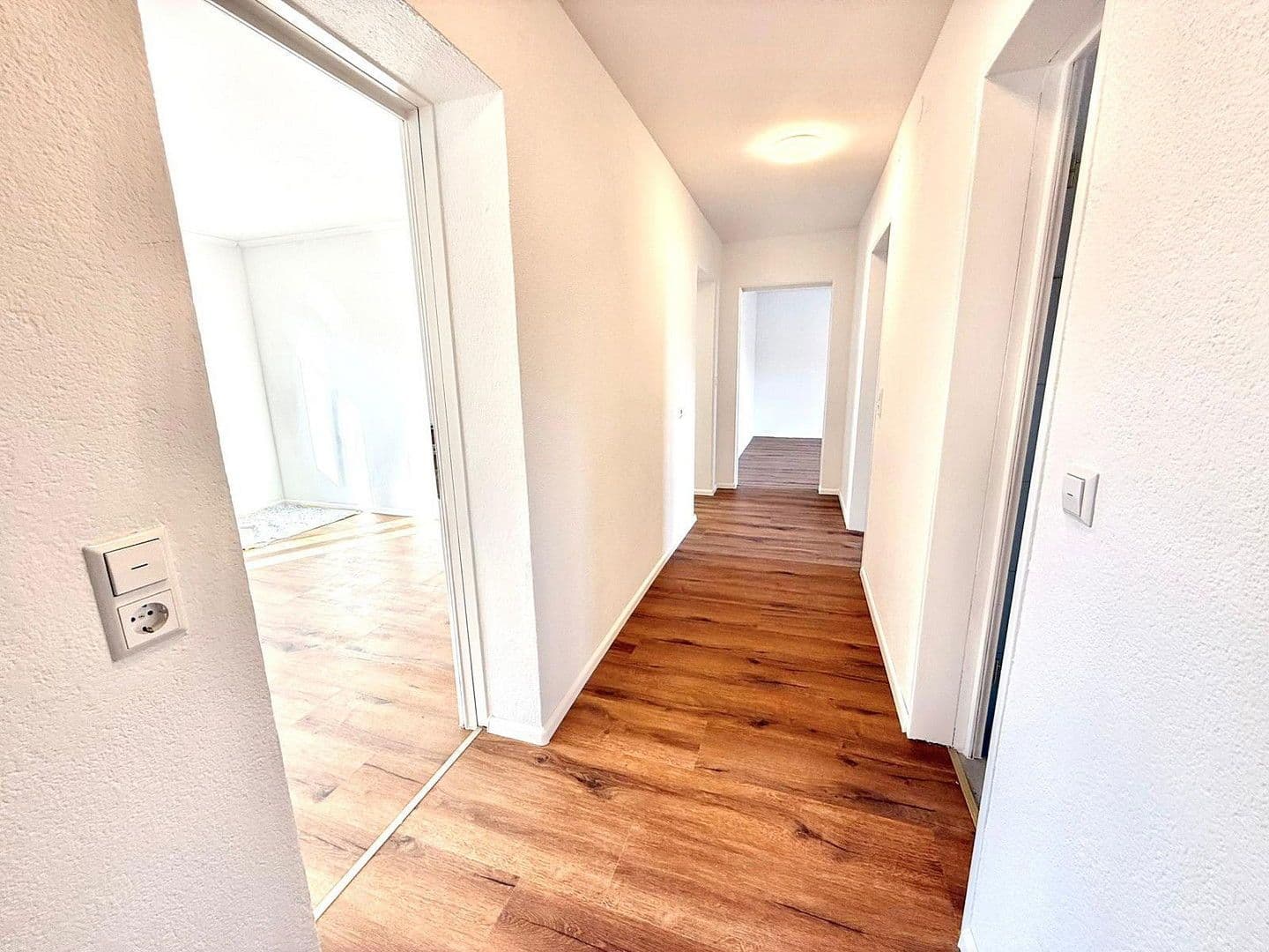 Pronájem bytu 3+1 93 m², Friedrichstraße 13, Rheinfelden (Baden), Bádensko-Württembersko Pronájem bytu 3+1 93 m², Friedrichstraße 13, Rheinfelden (Baden), Bádensko-Württembersko
