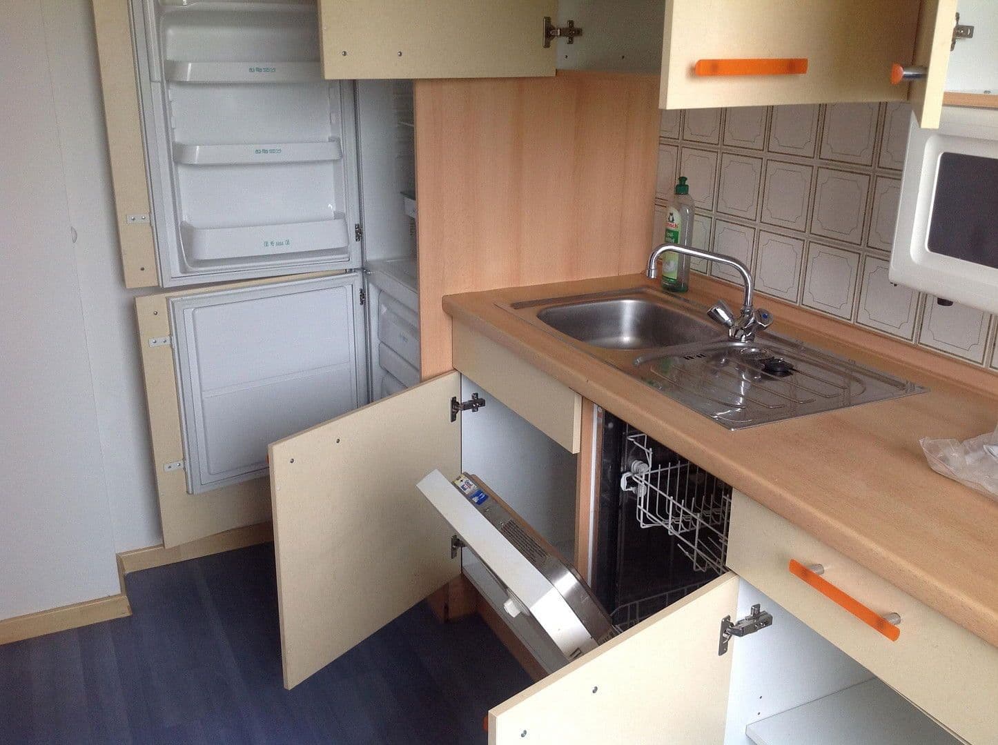 Pronájem bytu 2+1 50 m², Aachener Str.25, Nürnberg, Bavorsko Pronájem bytu 2+1 50 m², Aachener Str.25, Nürnberg, Bavorsko