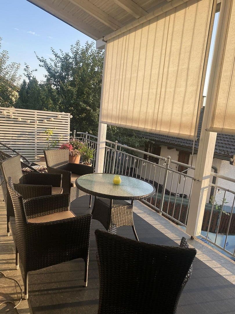 Prodej domu 300 m², pozemek 679 m², Nandlstadt, Bavorsko Prodej domu 300 m², pozemek 679 m², Nandlstadt, Bavorsko