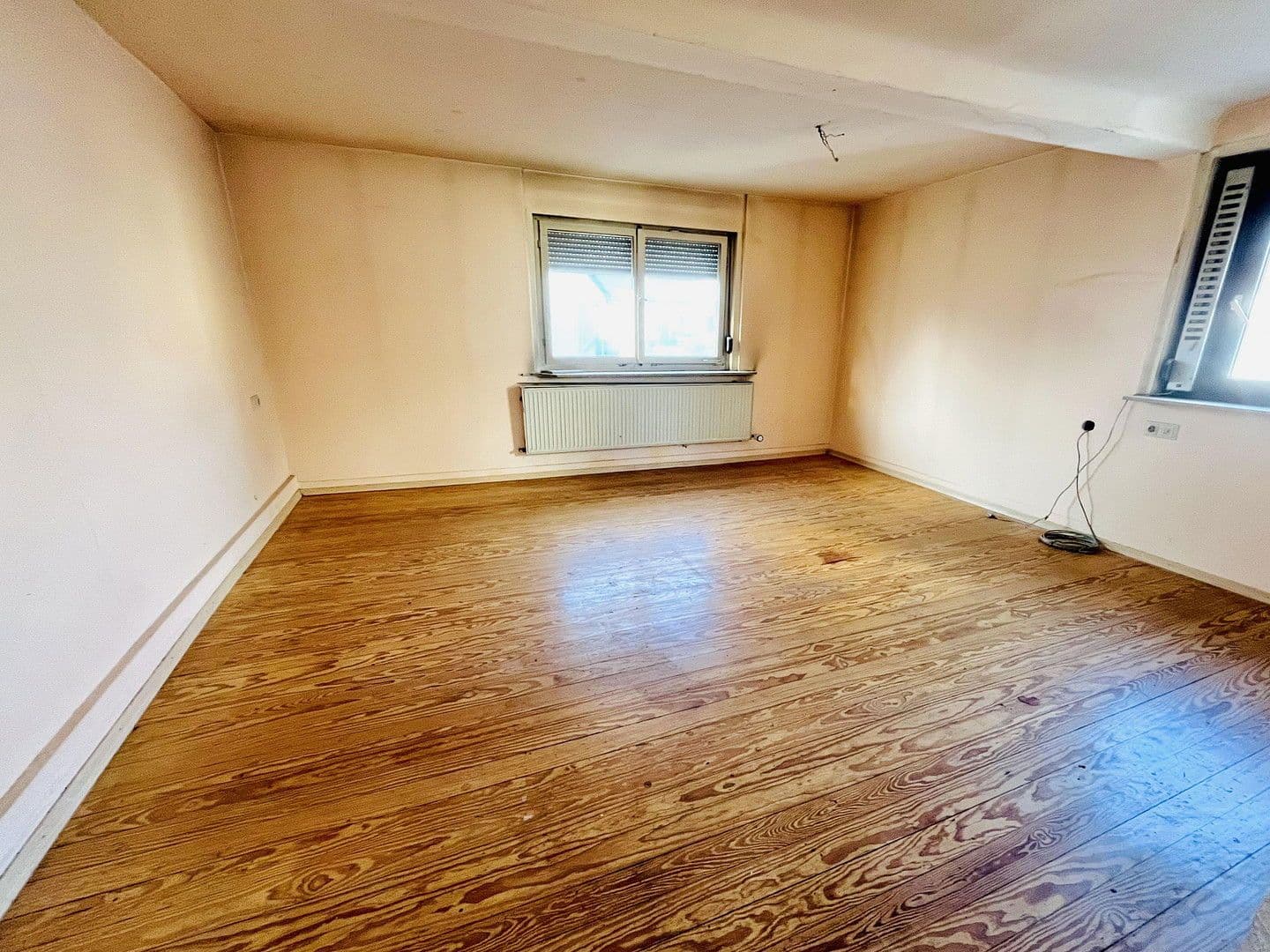 Prodej domu 210 m², pozemek 180 m², Oppenweiler, Bádensko-Württembersko Prodej domu 210 m², pozemek 180 m², Oppenweiler, Bádensko-Württembersko