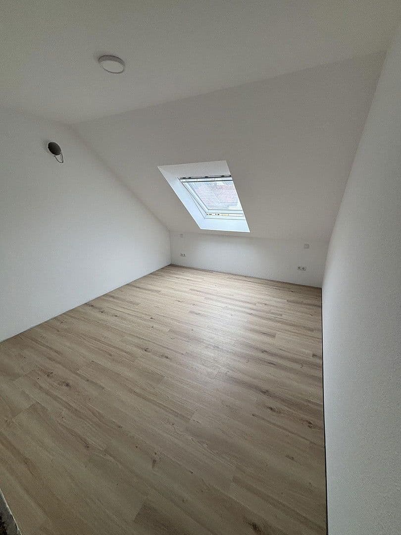 Pronájem bytu 3+1 76 m², Gartenstr.12, Kettig, Porýní-Falc Pronájem bytu 3+1 76 m², Gartenstr.12, Kettig, Porýní-Falc