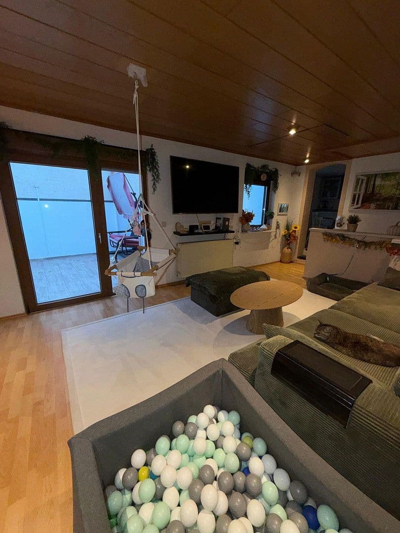 Prodej domu 180 m², pozemek 291 m², Haßloch, Porýní-Falc Prodej domu 180 m², pozemek 291 m², Haßloch, Porýní-Falc