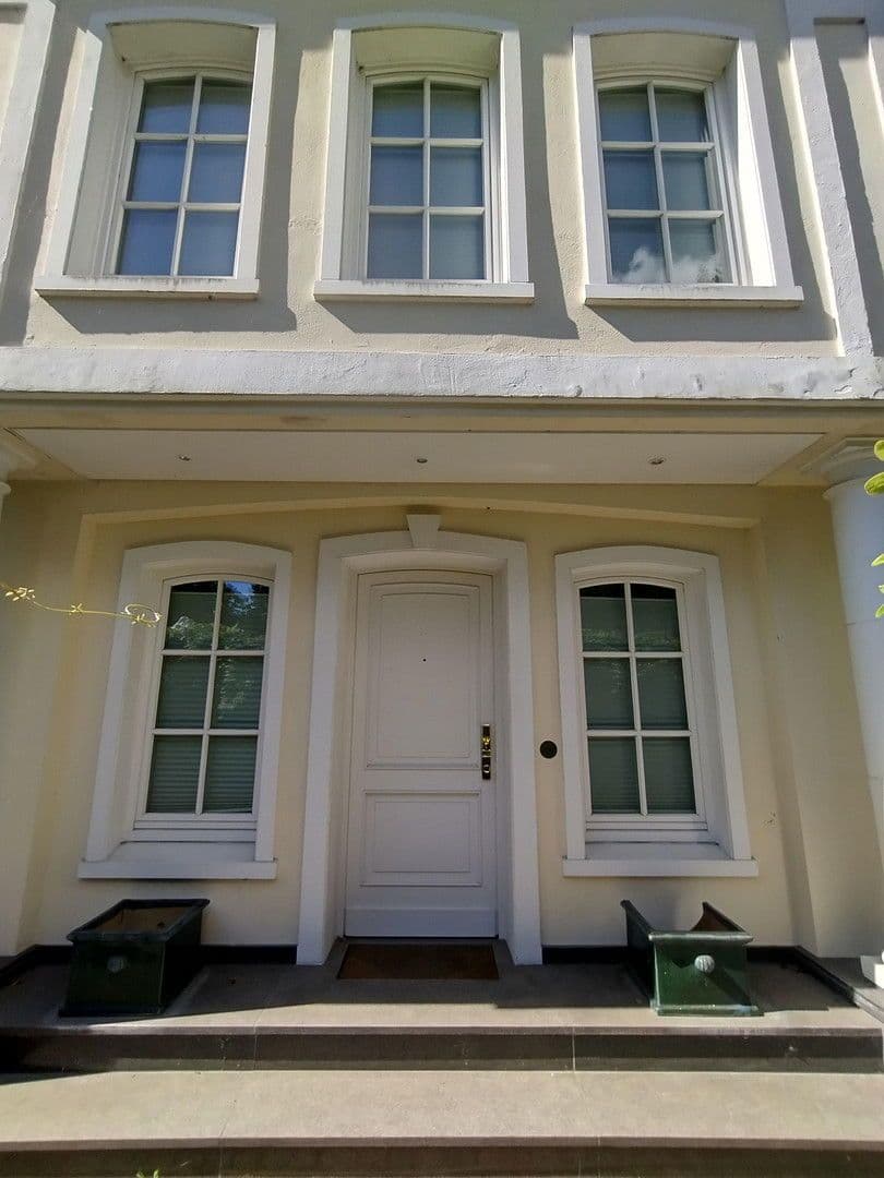 Pronájem domu 357 m², pozemek 1.008 m², Hamburg, Hamburg Pronájem domu 357 m², pozemek 1.008 m², Hamburg, Hamburg