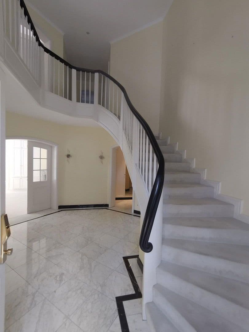 Pronájem domu 357 m², pozemek 1.008 m², Hamburg, Hamburg Pronájem domu 357 m², pozemek 1.008 m², Hamburg, Hamburg