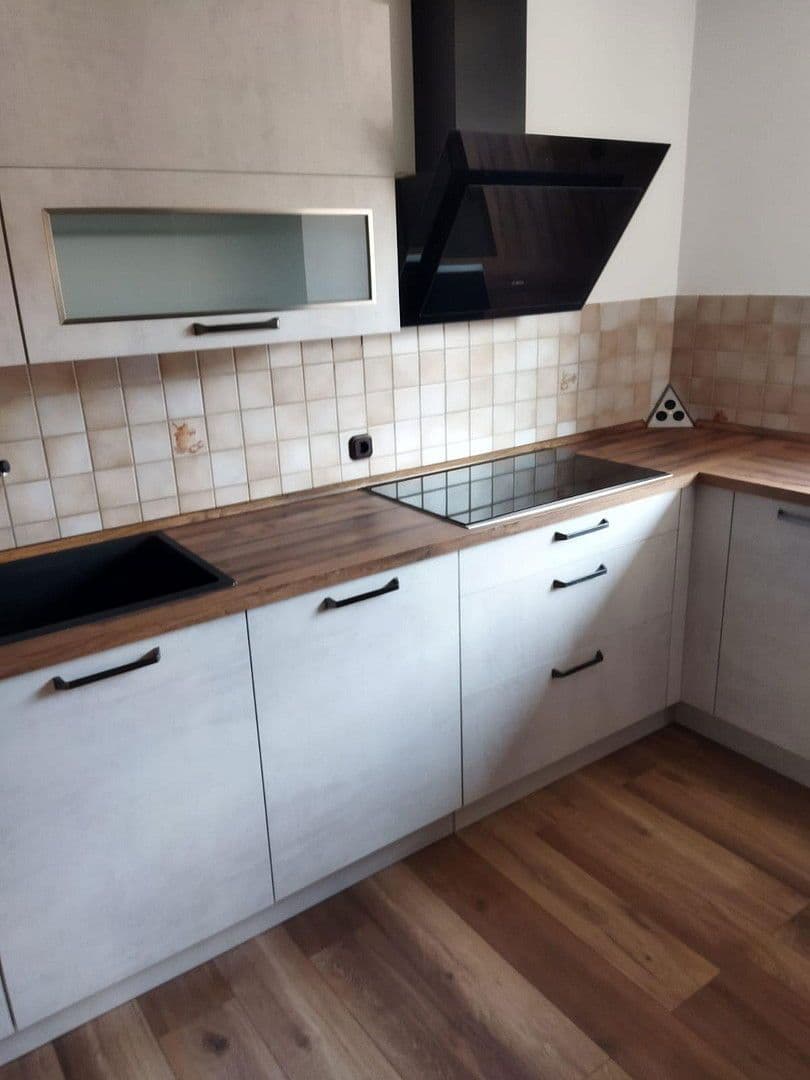 Prodej domu 200 m², pozemek 1.000 m², Loiching, Bavorsko Prodej domu 200 m², pozemek 1.000 m², Loiching, Bavorsko