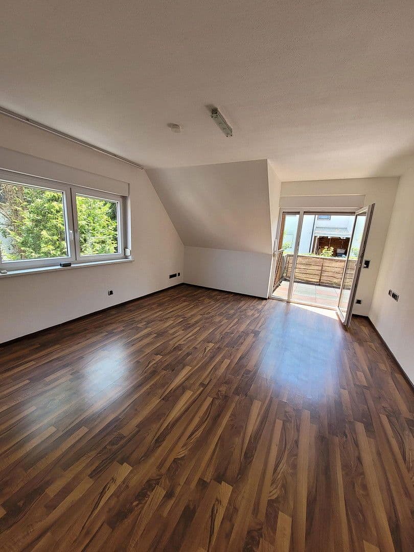 Prodej domu 258 m², pozemek 356 m², Ostfildern, Bádensko-Württembersko Prodej domu 258 m², pozemek 356 m², Ostfildern, Bádensko-Württembersko