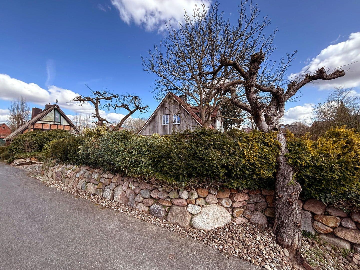 Prodej domu 177 m², pozemek 922 m², Postweg Rullstorf/Scharnebeck, Lüneburg, Dolní Sasko Prodej domu 177 m², pozemek 922 m², Postweg Rullstorf/Scharnebeck, Lüneburg, Dolní Sasko