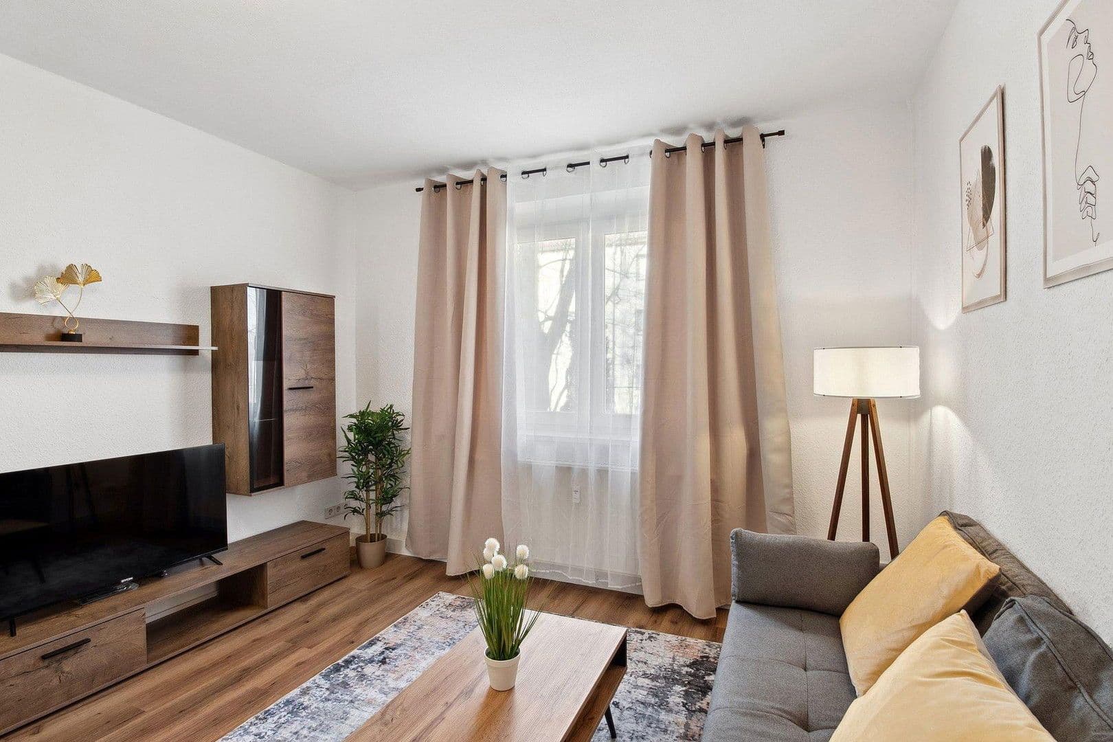 Pronájem bytu 2+1 50 m², Georg-Schumann-Str. 286b, Leipzig, Sasko Pronájem bytu 2+1 50 m², Georg-Schumann-Str. 286b, Leipzig, Sasko