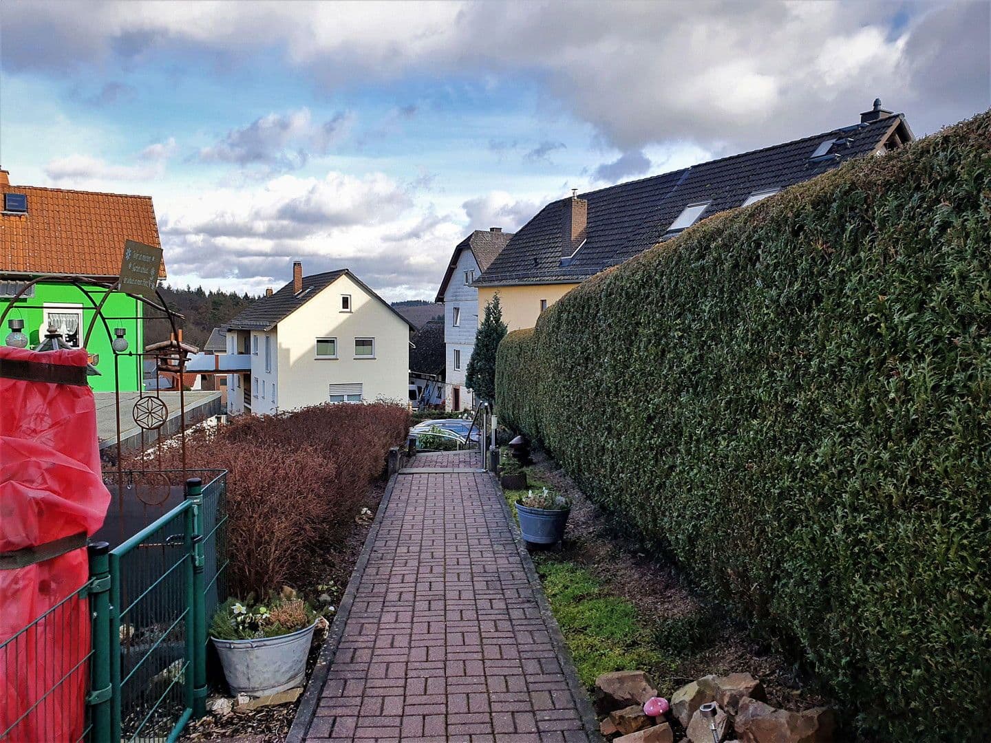 Prodej domu 126 m², pozemek 131 m², Waldsolms, Hessen Prodej domu 126 m², pozemek 131 m², Waldsolms, Hessen