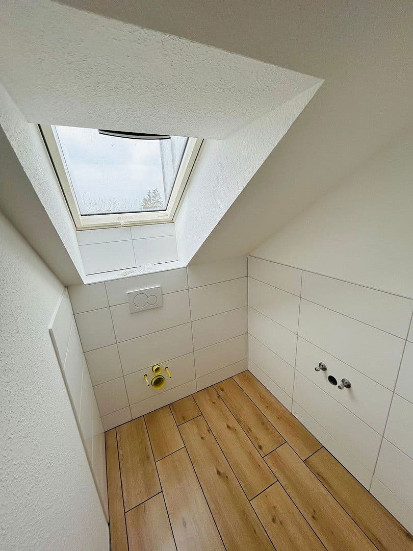 Pronájem bytu 4+kk 108 m², Panoramastr. 4, Talheim, Bádensko-Württembersko Pronájem bytu 4+kk 108 m², Panoramastr. 4, Talheim, Bádensko-Württembersko