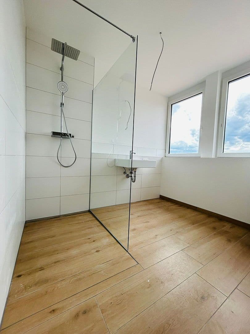 Pronájem bytu 4+kk 108 m², Panoramastr. 4, Talheim, Bádensko-Württembersko Pronájem bytu 4+kk 108 m², Panoramastr. 4, Talheim, Bádensko-Württembersko