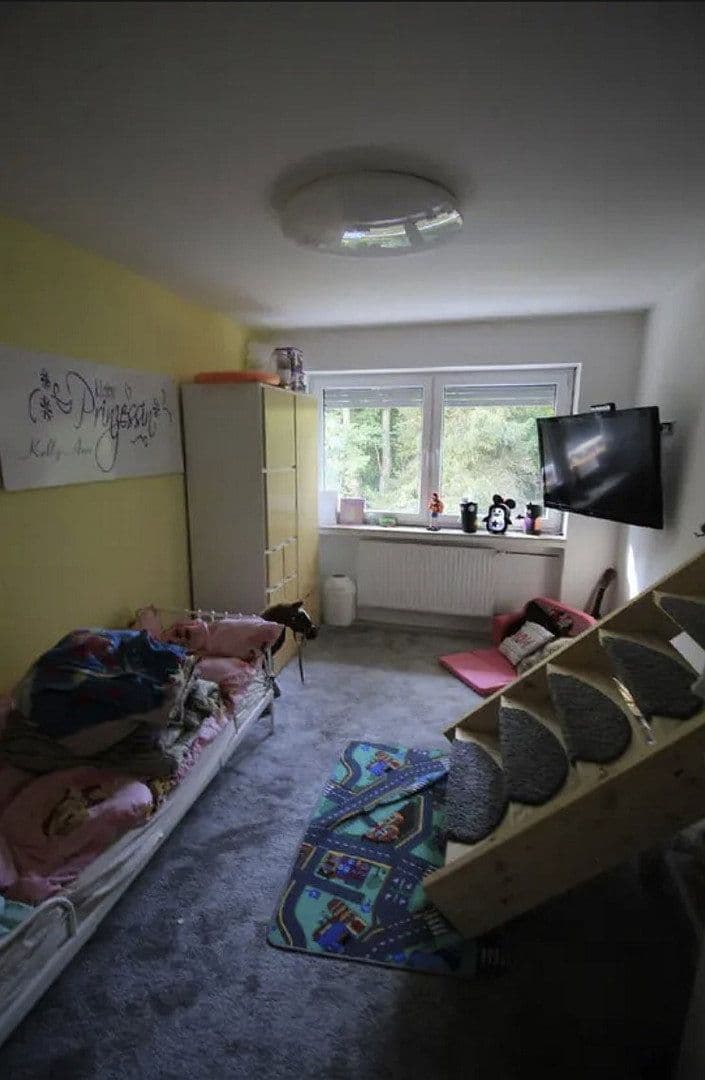 Pronájem bytu 6+1 180 m², Göttschieder Str. 7, Idar-Oberstein, Porýní-Falc Pronájem bytu 6+1 180 m², Göttschieder Str. 7, Idar-Oberstein, Porýní-Falc