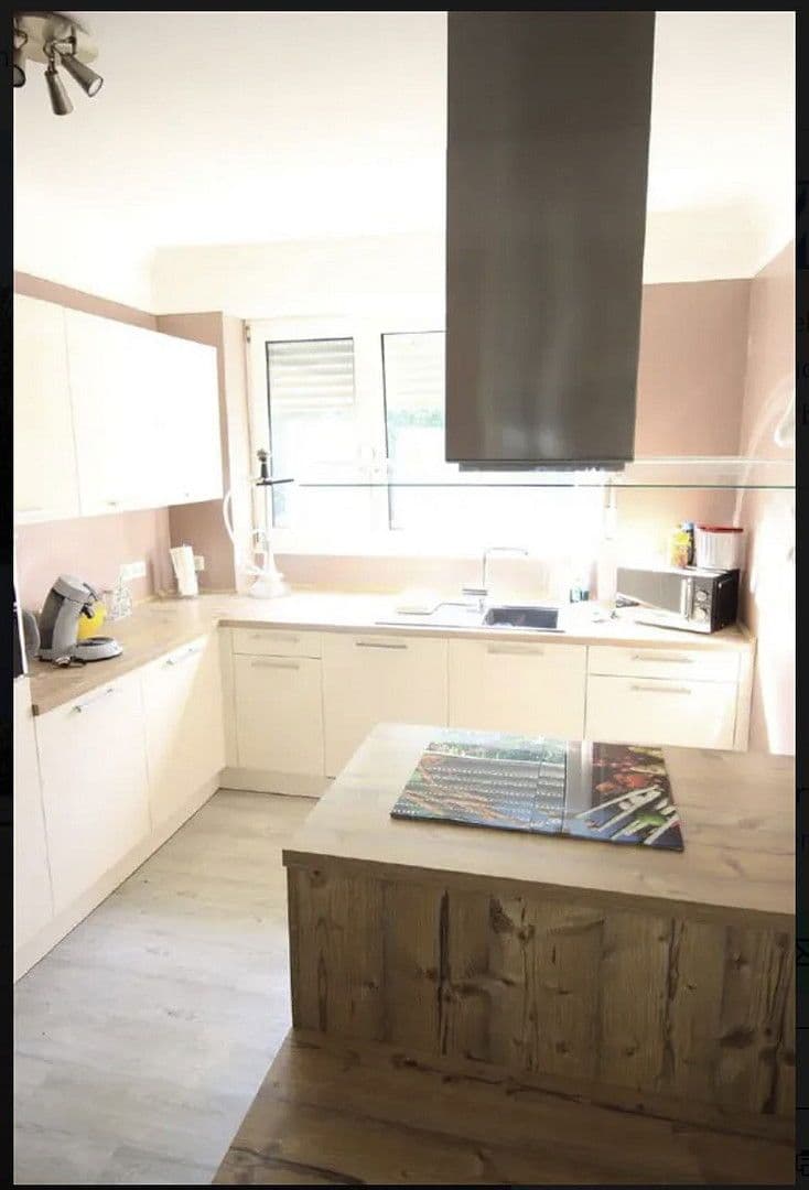 Pronájem bytu 6+1 180 m², Göttschieder Str. 7, Idar-Oberstein, Porýní-Falc Pronájem bytu 6+1 180 m², Göttschieder Str. 7, Idar-Oberstein, Porýní-Falc