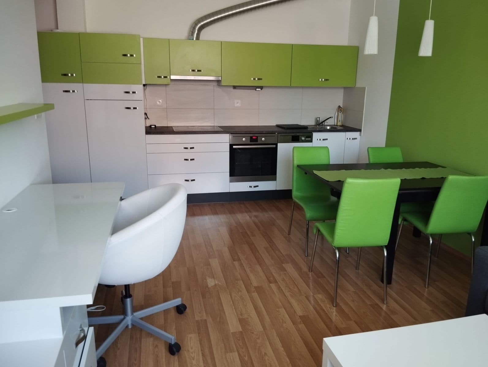 Pronájem bytu 2+kk 50 m², Podlesí II, Zlín, Zlínský kraj Pronájem bytu 2+kk 50 m², Podlesí II, Zlín, Zlínský kraj