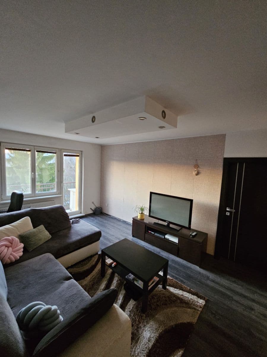 Pronájem bytu 2+1 55 m², Gabajova, Žilina, Žilinský kraj Pronájem bytu 2+1 55 m², Gabajova, Žilina, Žilinský kraj