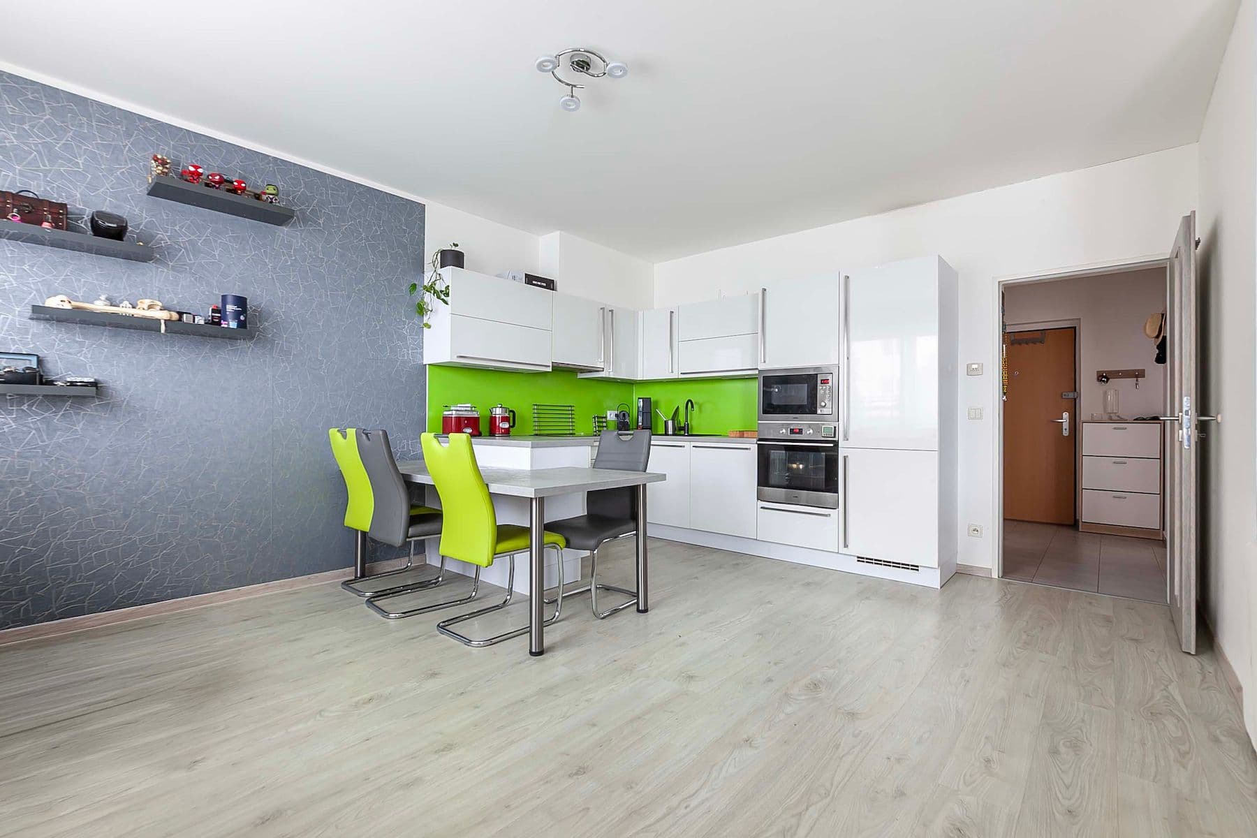 Prodej bytu 2+kk 82 m², Ecksteinova, Chýně, Středočeský kraj Prodej bytu 2+kk 82 m², Ecksteinova, Chýně, Středočeský kraj