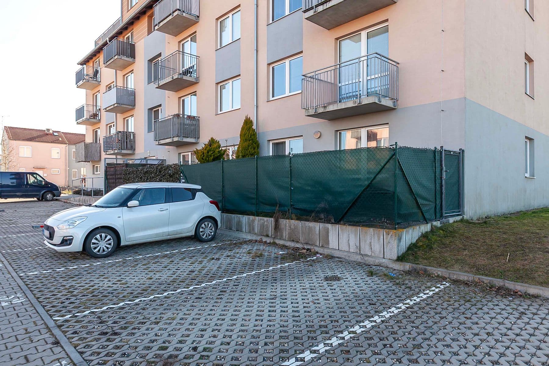 Prodej bytu 2+kk 82 m², Ecksteinova, Chýně, Středočeský kraj Prodej bytu 2+kk 82 m², Ecksteinova, Chýně, Středočeský kraj