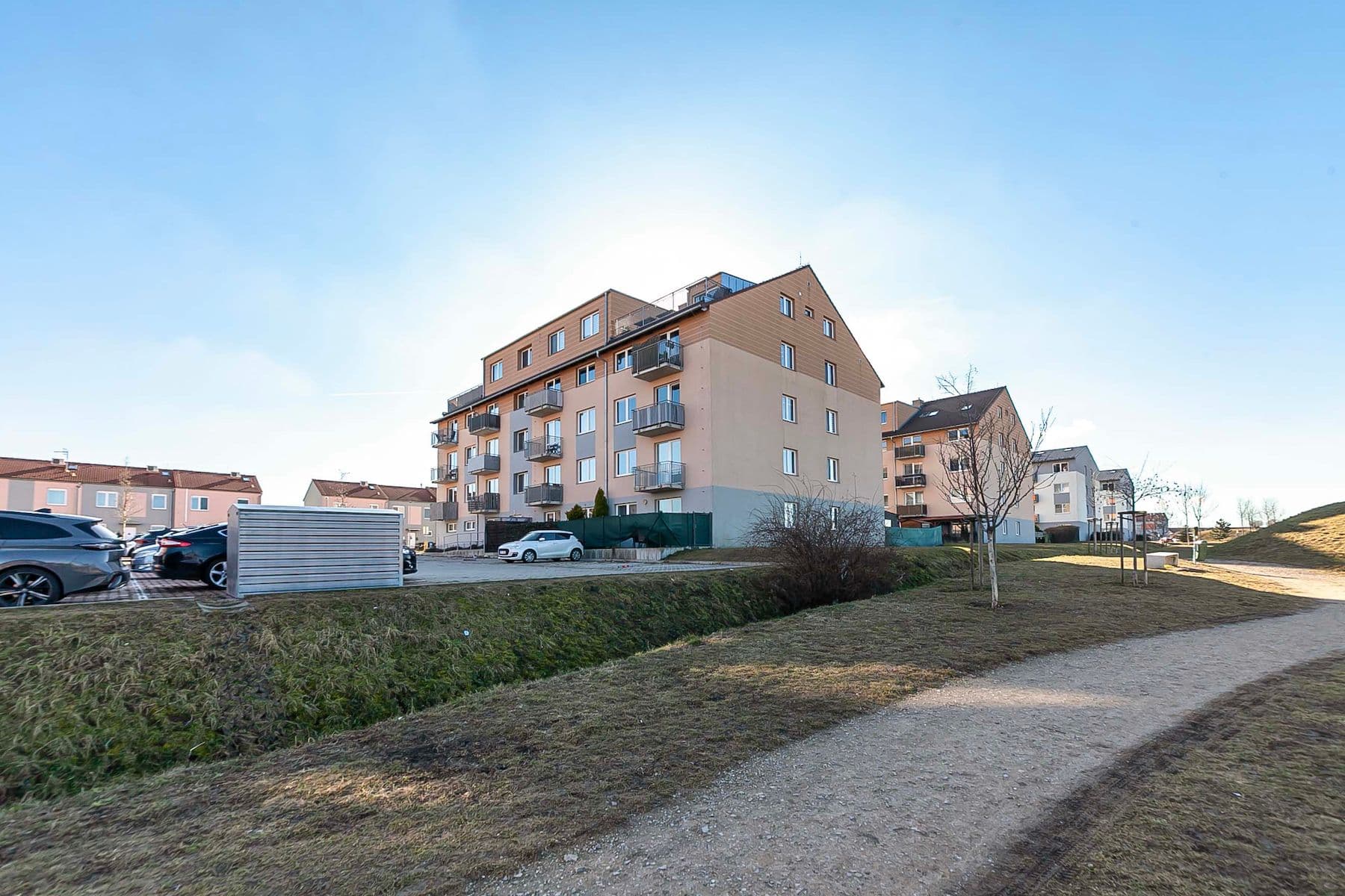 Prodej bytu 2+kk 82 m², Ecksteinova, Chýně, Středočeský kraj Prodej bytu 2+kk 82 m², Ecksteinova, Chýně, Středočeský kraj