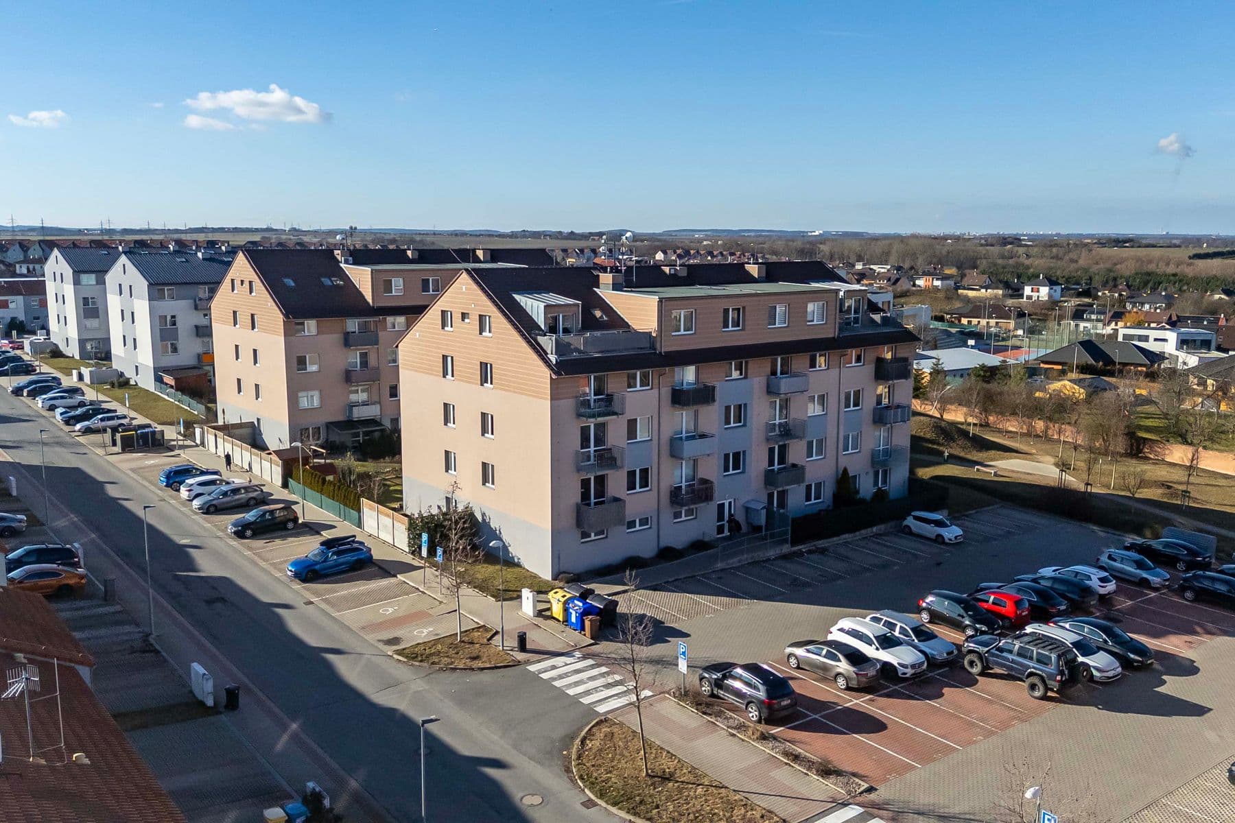 Prodej bytu 2+kk 82 m², Ecksteinova, Chýně, Středočeský kraj Prodej bytu 2+kk 82 m², Ecksteinova, Chýně, Středočeský kraj
