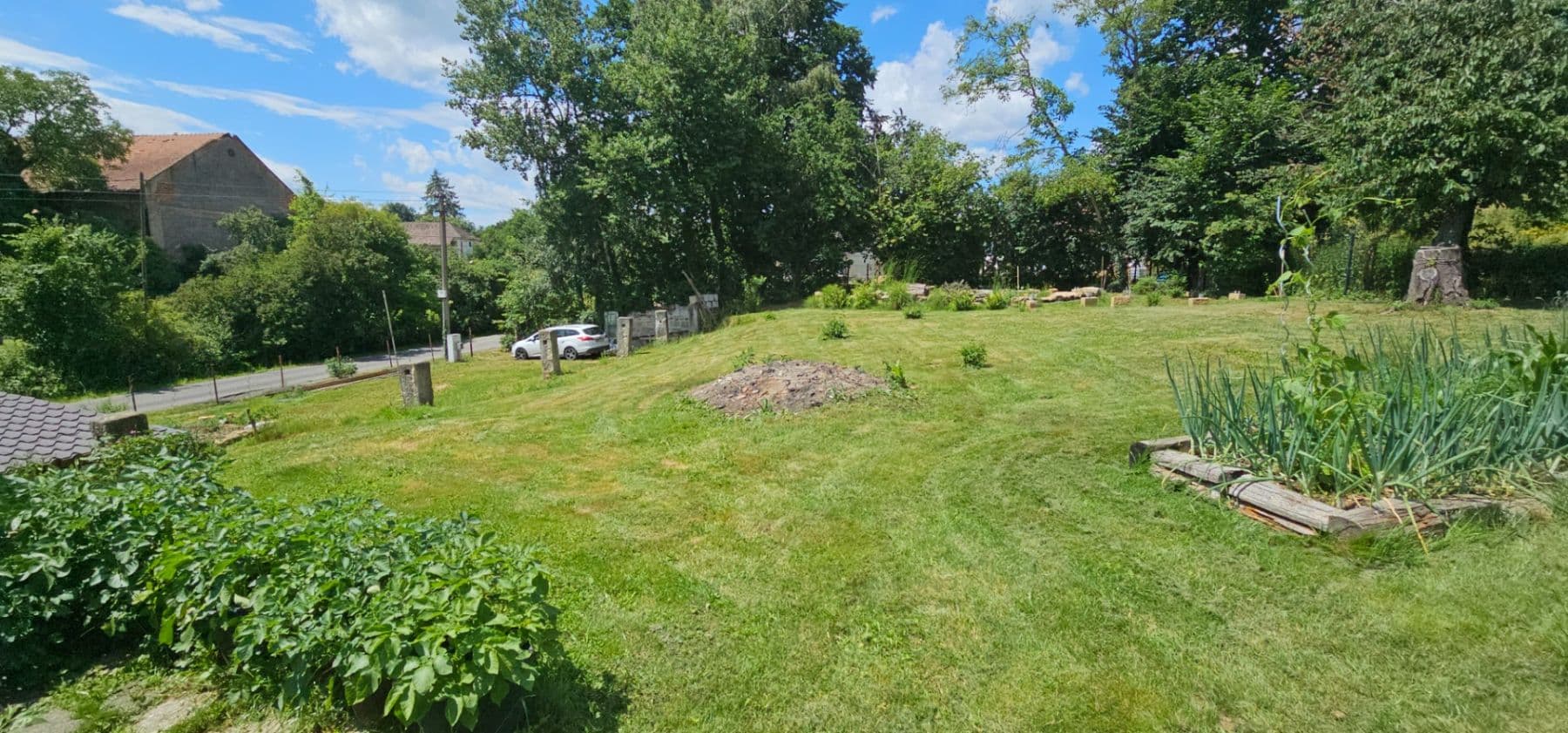 Prodej pozemku 700 m², Katusice, Středočeský kraj Prodej pozemku 700 m², Katusice, Středočeský kraj