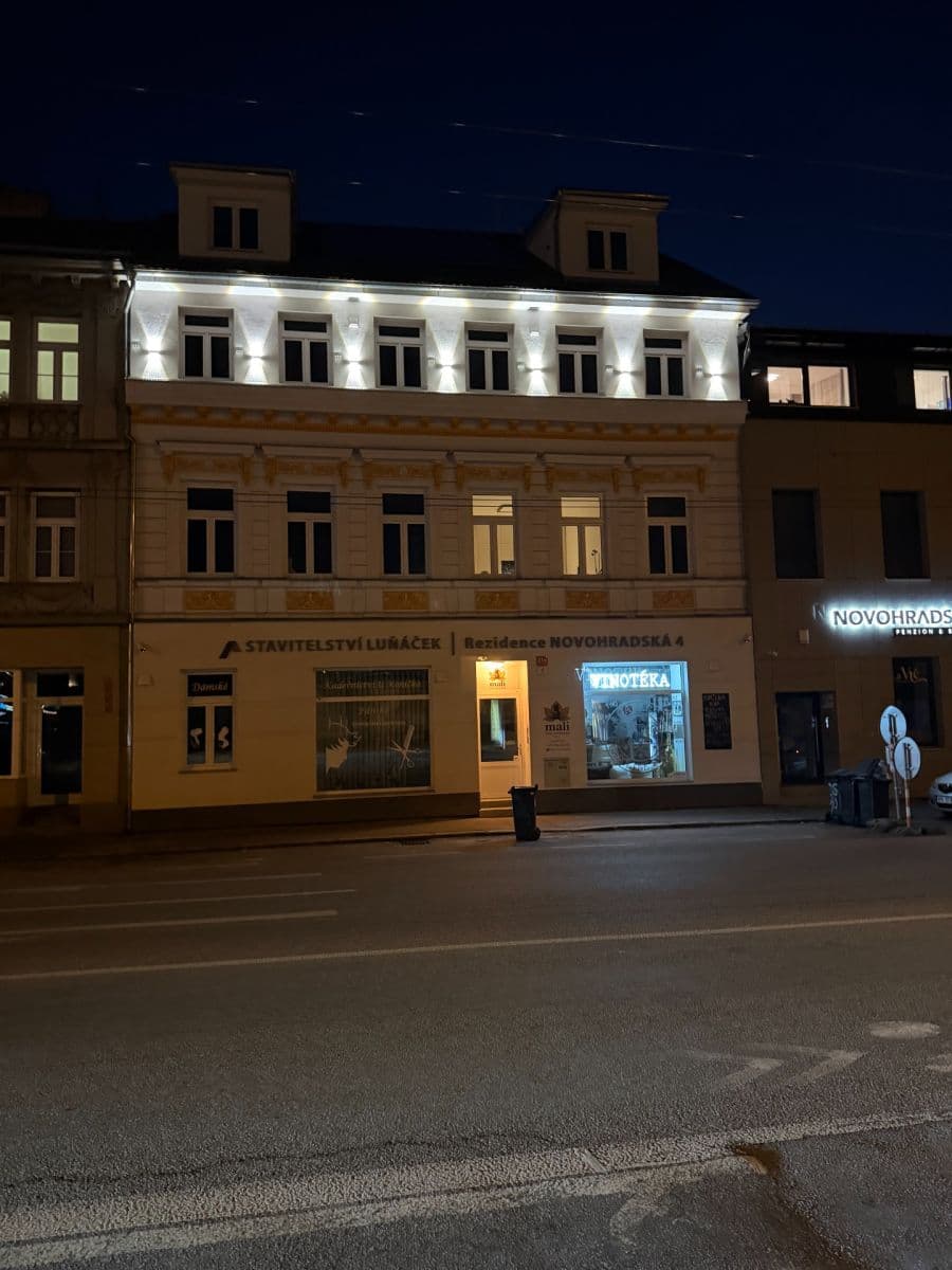 Pronájem bytu 4+kk 130 m², Novohradská, České Budějovice, Jihočeský kraj Pronájem bytu 4+kk 130 m², Novohradská, České Budějovice, Jihočeský kraj