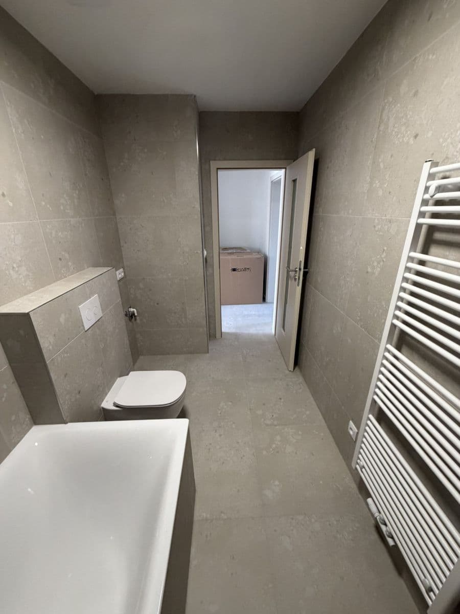 Pronájem bytu 4+kk 130 m², Novohradská, České Budějovice, Jihočeský kraj Pronájem bytu 4+kk 130 m², Novohradská, České Budějovice, Jihočeský kraj