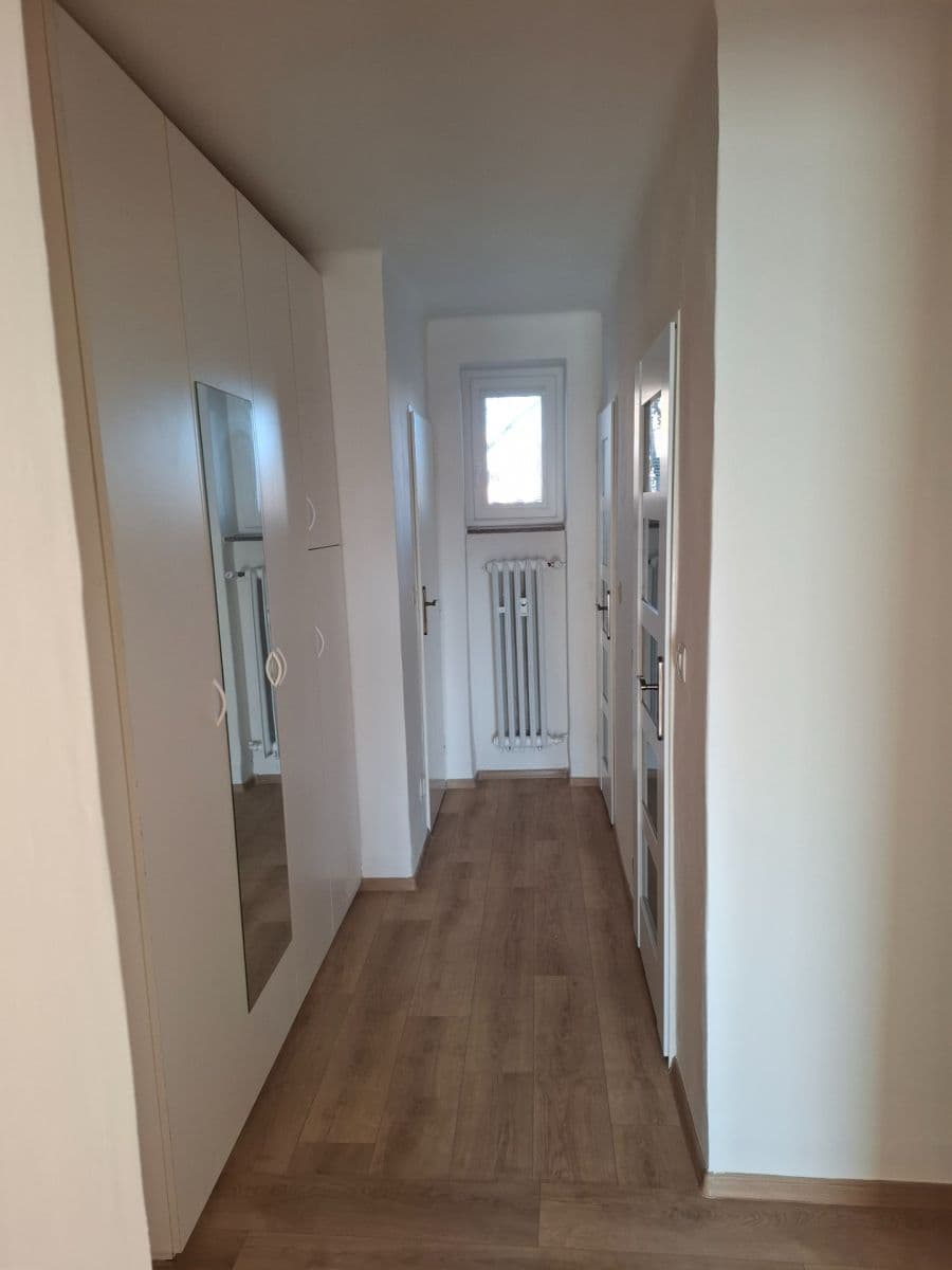 Pronájem bytu 3+1 73 m², Klecany, Středočeský kraj Pronájem bytu 3+1 73 m², Klecany, Středočeský kraj