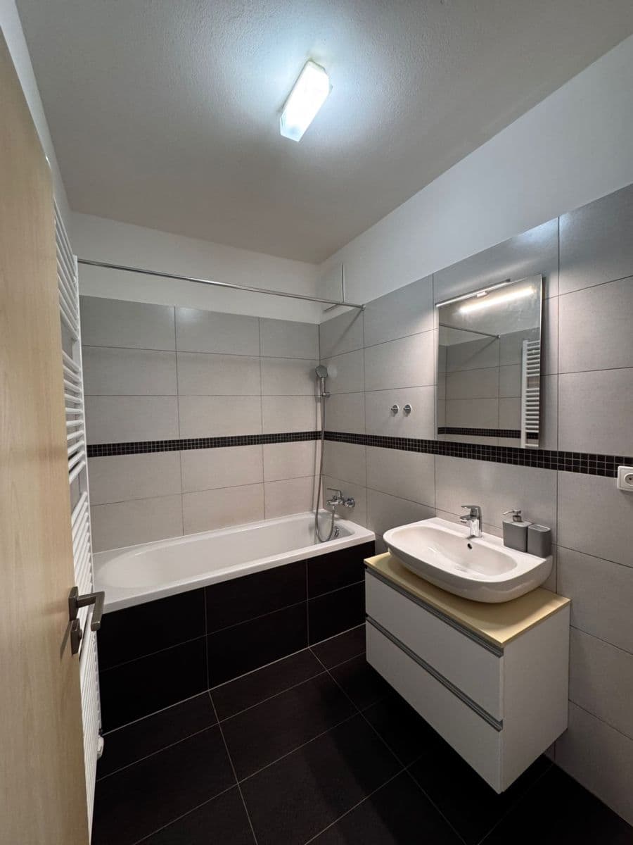 Pronájem bytu 2+kk 59 m², Houbalova, Brno, Jihomoravský kraj Pronájem bytu 2+kk 59 m², Houbalova, Brno, Jihomoravský kraj