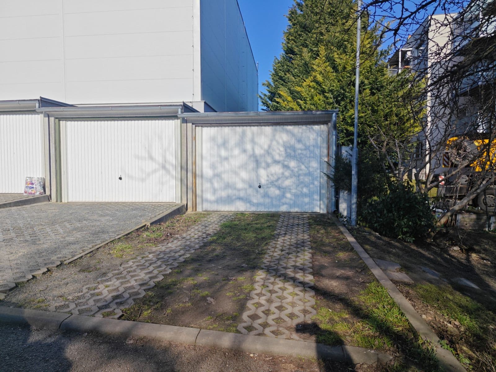 Pronájem garáže 19 m², Okružní, Hustopeče, Jihomoravský kraj Pronájem garáže 19 m², Okružní, Hustopeče, Jihomoravský kraj