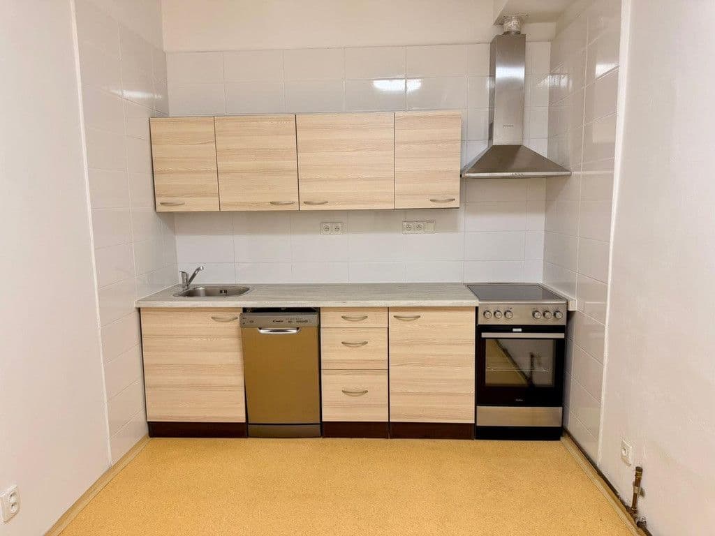 Pronájem bytu 2+1 62 m², Víta Nejedlého, Praha, Praha Pronájem bytu 2+1 62 m², Víta Nejedlého, Praha, Praha