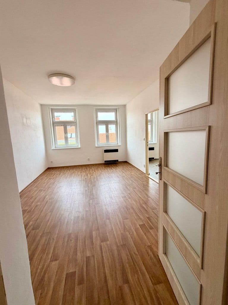 Pronájem bytu 2+1 62 m², Víta Nejedlého, Praha, Praha Pronájem bytu 2+1 62 m², Víta Nejedlého, Praha, Praha